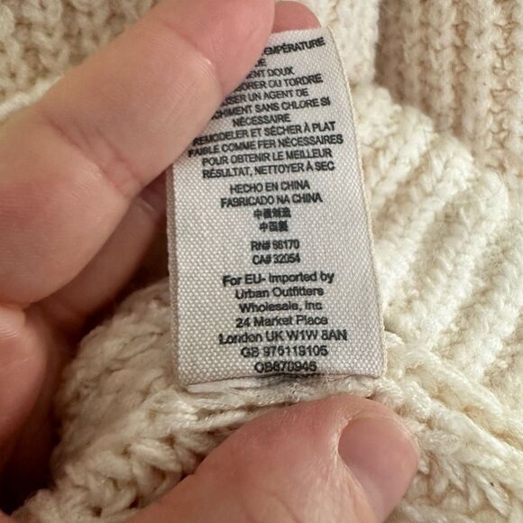 Free People Women’s Small Cream Chunky Turtleneck Sweater - Picture 3 of 6